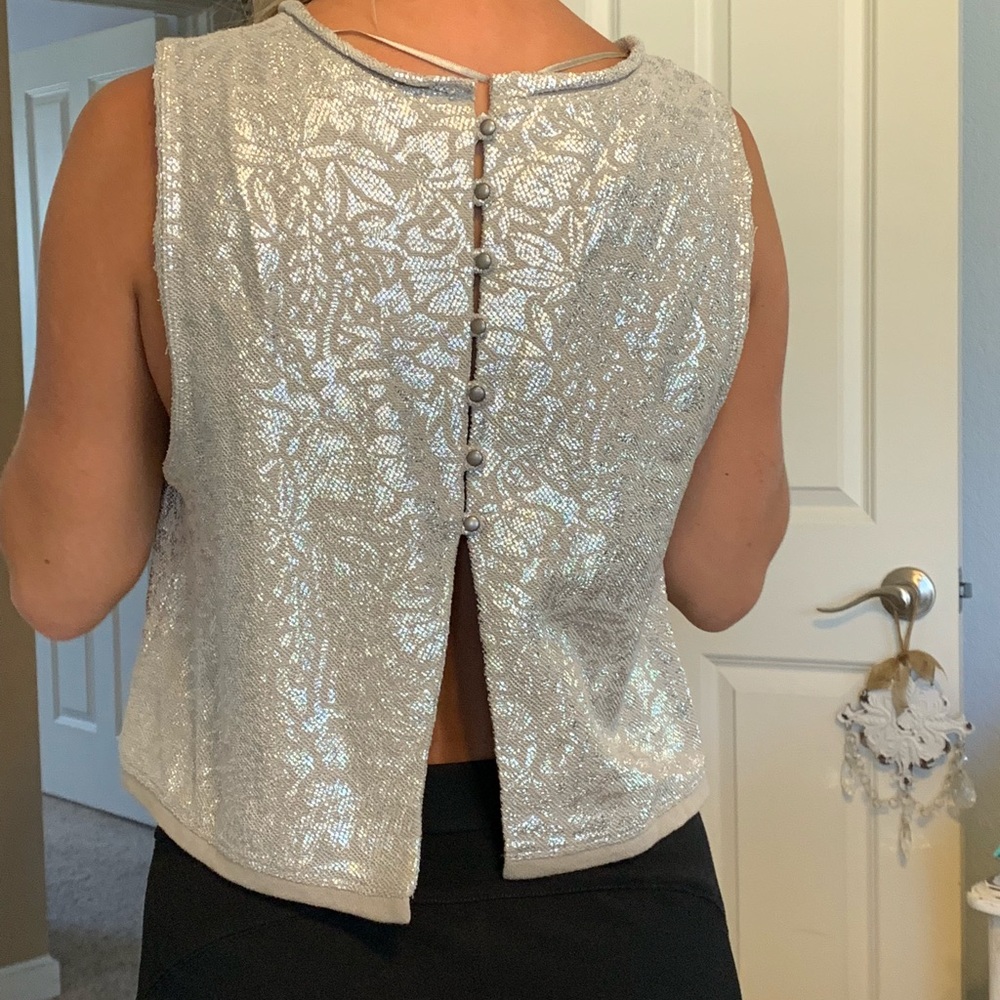 Free People button back top